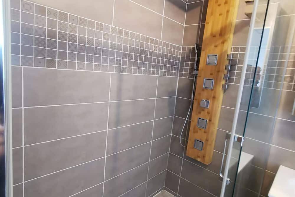 Appartement entier, Appart 4 pers - Vue sur mer - Terrasse & Parking privé in Saint-Brieuc, Côte de Goëlo