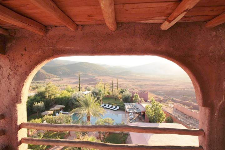 Chambre d’hôte pour 2 personnes, avec jardin ainsi que piscine et vue