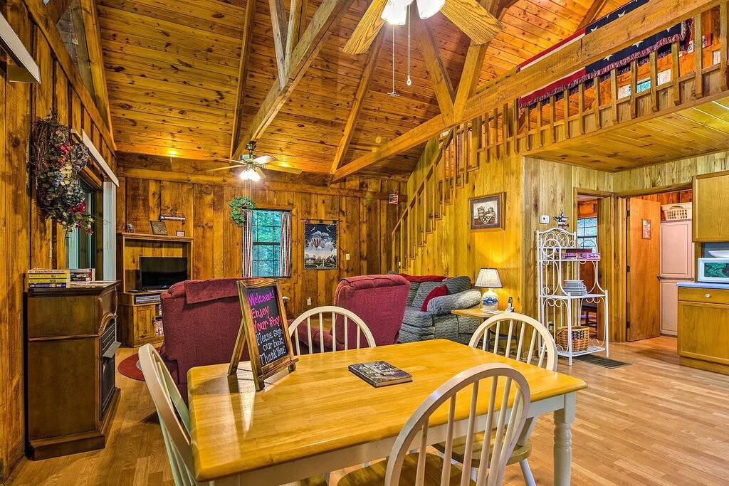 Neu! Tellico Plains Cabin-25 Hektar, Backyard Creek in Monroe County (TN)