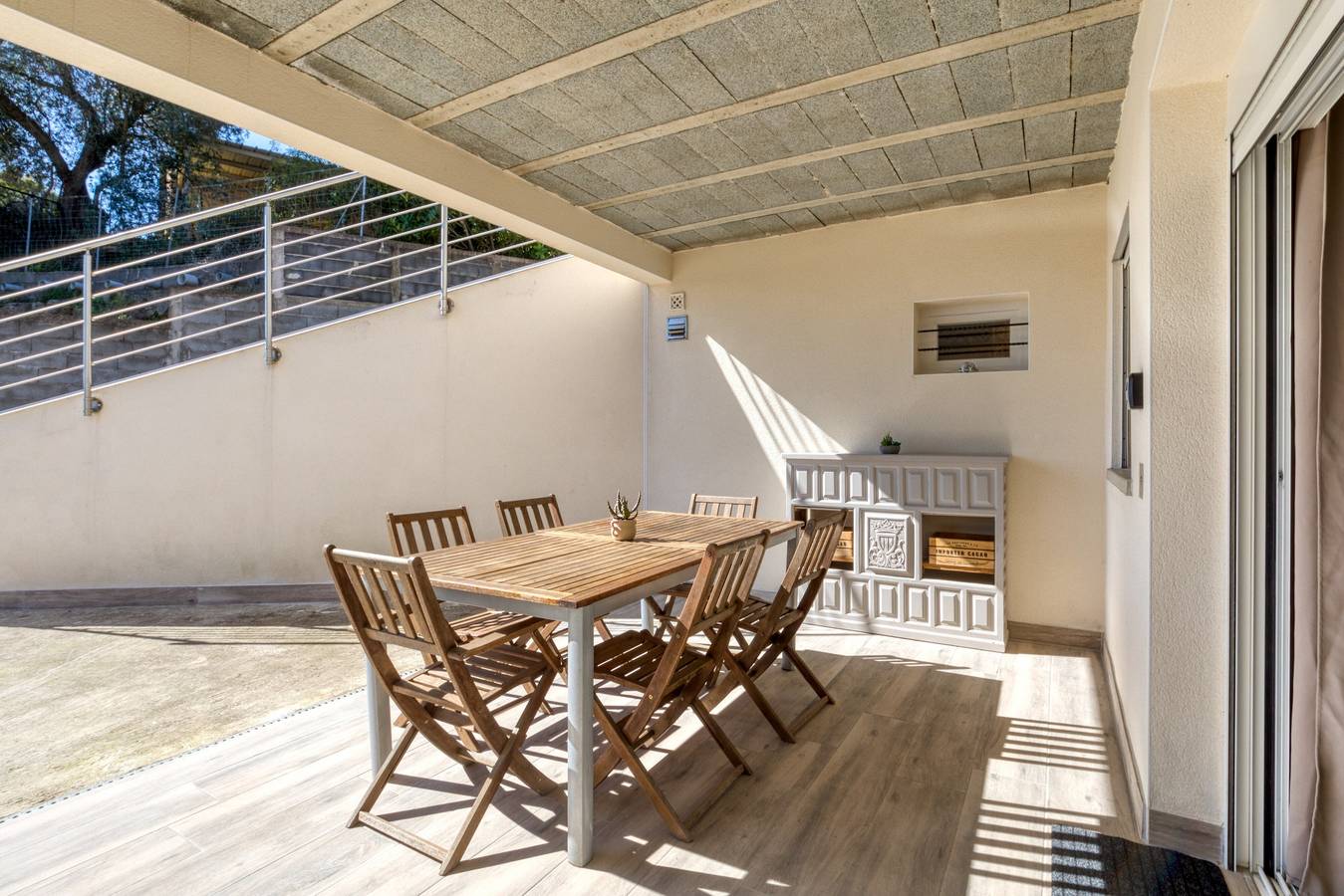 Gîte „Villa Athena“ mit Gemeinschaftspool, privater Terrasse und Wlan in Montagnac, Mittelmeerküste (Frankreich)