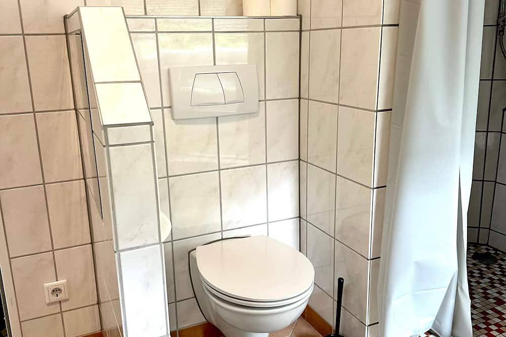 Haus am Wald mit Outdoor Whirlpool und Kamin in Stolberg, Rheinland