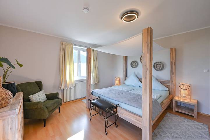 Ganze Wohnung, Birkeneck 2 (1.Og), Schlossblick Traum-Ferienwohnung in Neuschwanstein, Schwangau