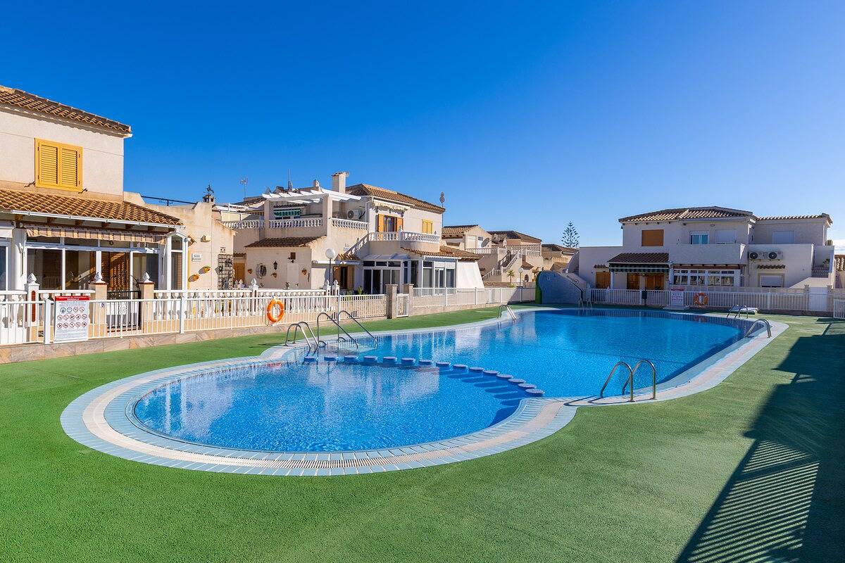 Bungalow para 6 personas con piscina in Orihuela, Costa Blanca