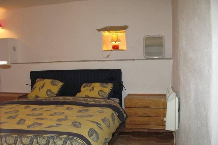 Maison de campagne pour 6 personnes, avec jardin et piscine à Saint-Mélany - 4
