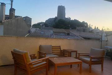 Gîte pour 7 personnes, avec terrasse, animaux acceptés dans Tour Barberousse Chateau De Gruissan