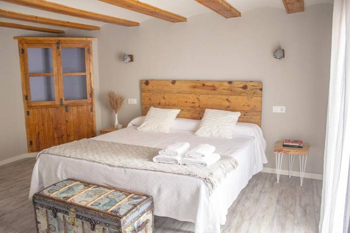 Casa rural para 10 personas, con Balcón además de Terraza y Vistas en Bajo Aragón