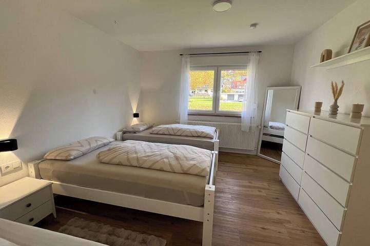 Ganze Wohnung, Traumhafte 3 Zimmer Ferienwohnung mit Balkon in Freudenberg am Main, Taubertal