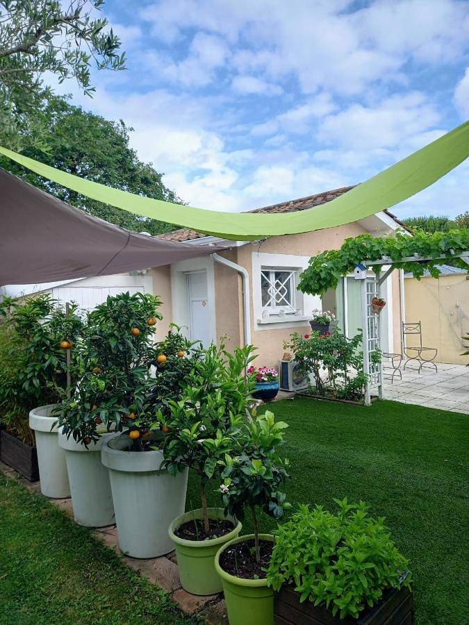 Chambre d’hôte pour 2 personnes, avec Terrasse ainsi que Jardin et Vue