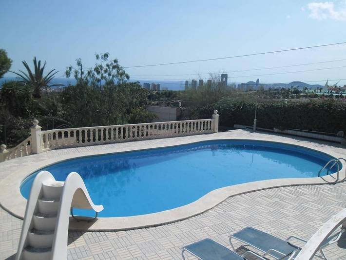 Villa pour 15 personnes, avec piscine ainsi que vue et jardin à Benidorm - 2