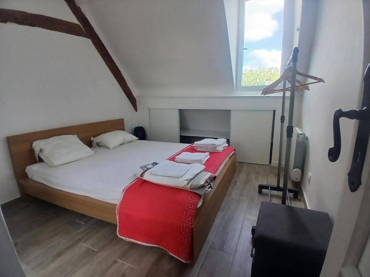 Appartement entier, One-Bedroom Apartment in Hérouville-Saint-Clair, Région de Caen