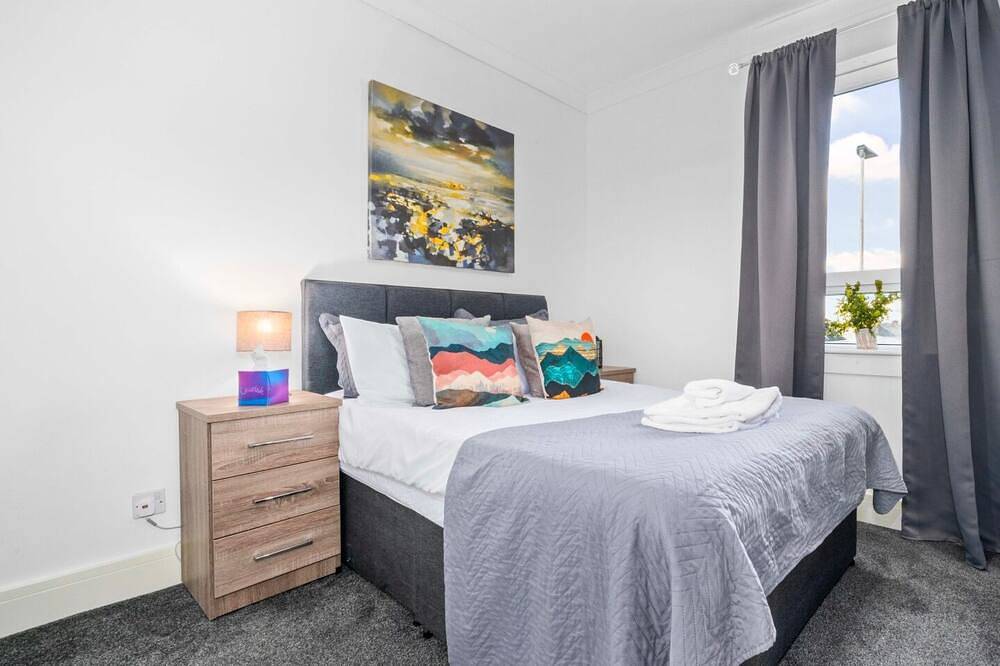 Ganze Wohnung, Modern 2 bedroom apartment close to local amenities. in Nord Lanarkshire