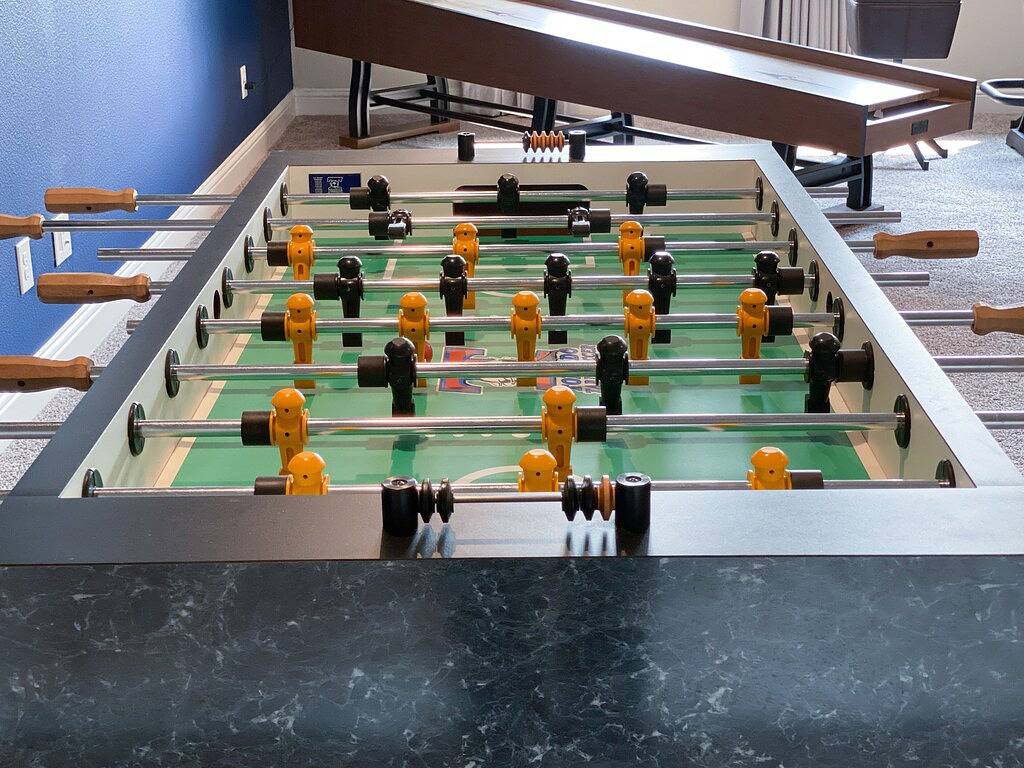 Walk To World Cup: Game Room Hot Tub Mini Golf 4 Full Bath Prime Location in Arlington, Tarrant County