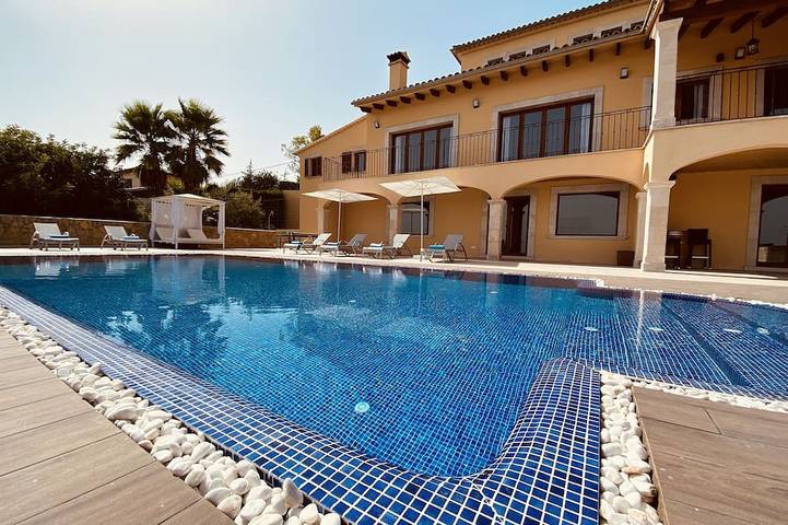Villa für 8 Personen, mit Balkon und Garten - 1