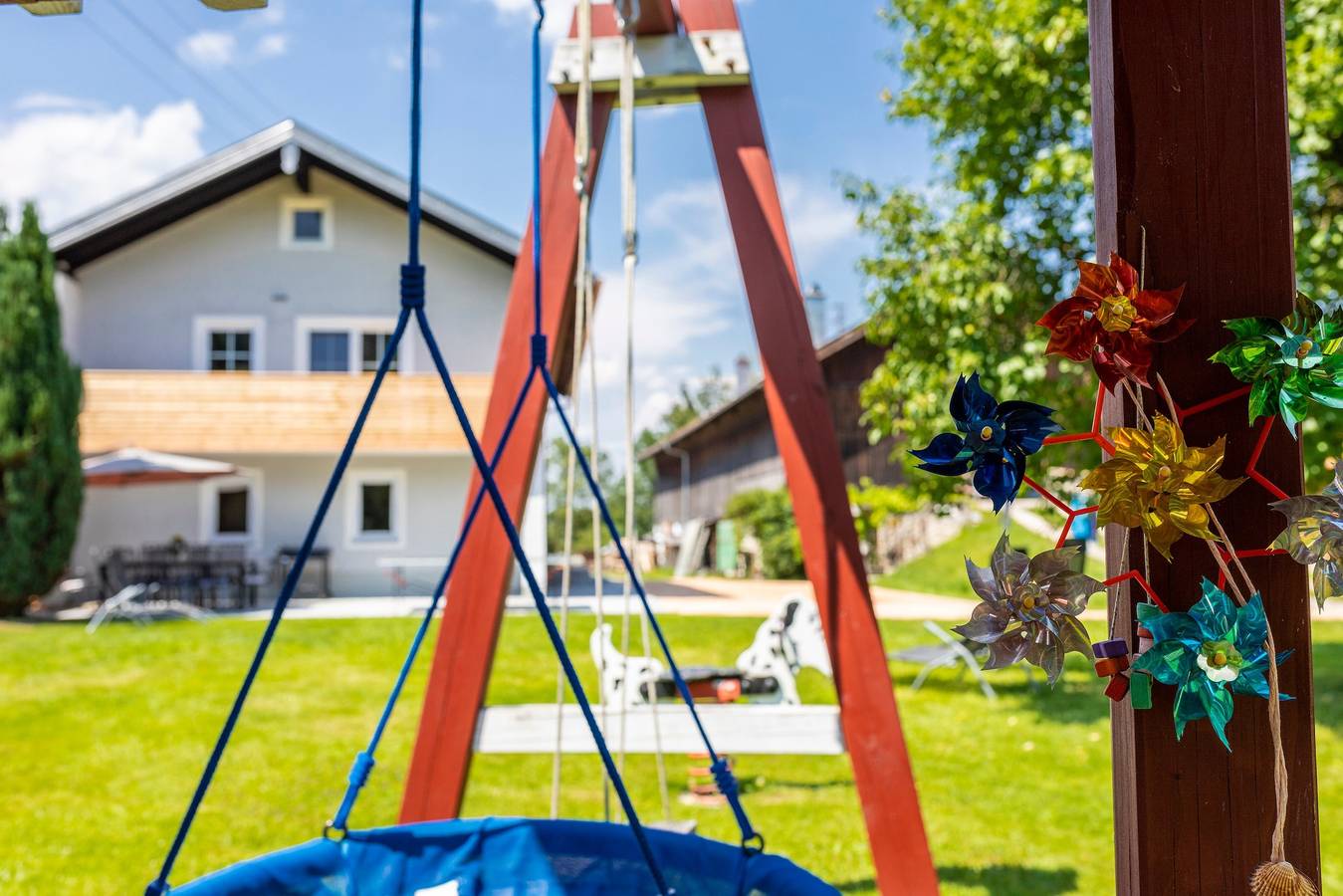 Ganze Wohnung, Ferienwohnung 'Ferienhaus Waldherr - Fewo 6 Pers.' mit privater Terrasse, privatem Garten und Wlan in Waging am See, Rupertiwinkel