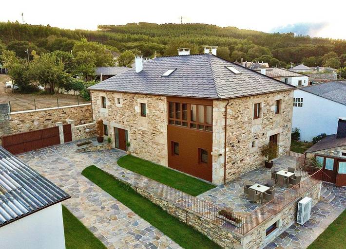 Casa rural para 2 personas, con Terraza además de Jardín y Vistas en Lugo