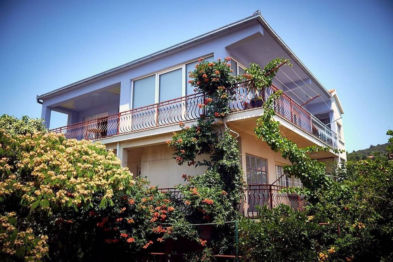 Cały apartament, Czteropokojowy apartament z balkonem i widokiem na morze Vinisce, Trogir A-18225-b in Vinisce, Żupania splicko-dalmatyńska