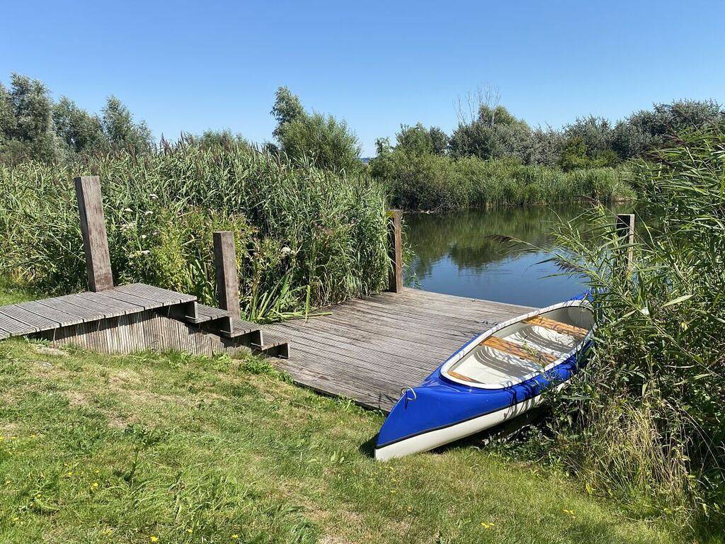 Beachvilla Grachtenblik in Makkum, Ijsselmeer