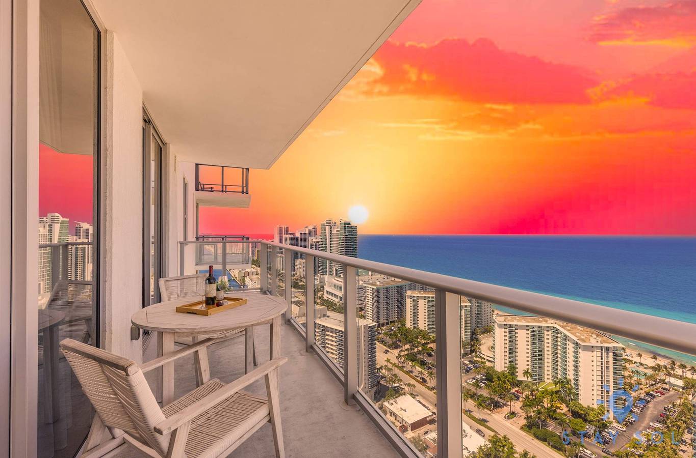 Apartamento entero, Oceanfront Balcony  Enjoy Endless Views  Hot Tub in Hollywood Beach (FL), Hollywood (Florida)