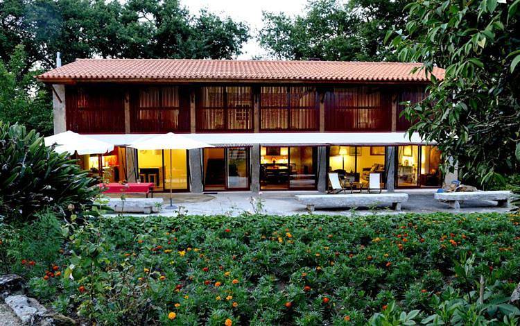 Casa de férias para 2 pessoas, com piscina e jardim e ainda vista, com animais de estimação em Amares