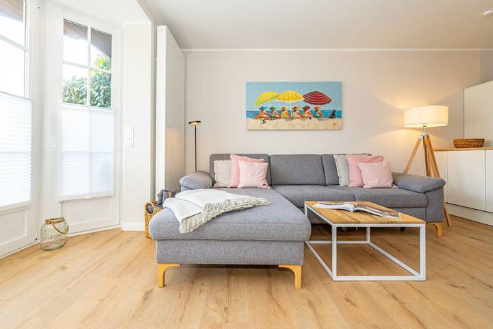 Ganze Wohnung, Ferienhausteil für bis 4 Personen mit Garten. - Nur 350 Meter bis zum Strand! in Westerland, Sylt (Gemeinde)