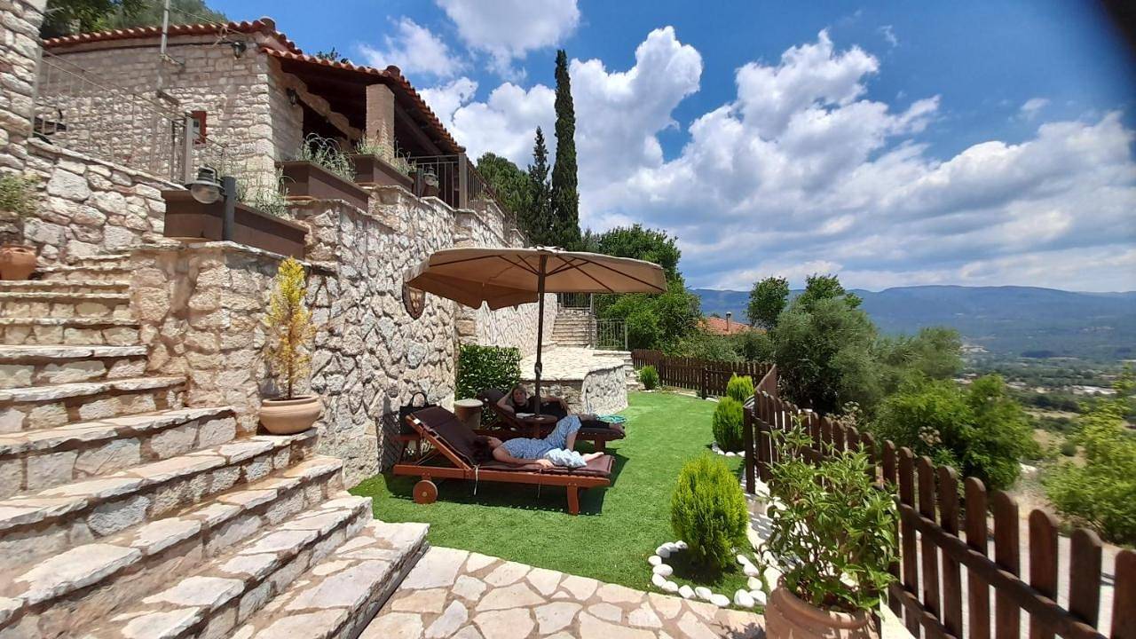 Petra Thea Villa Karitaina in Peloponez