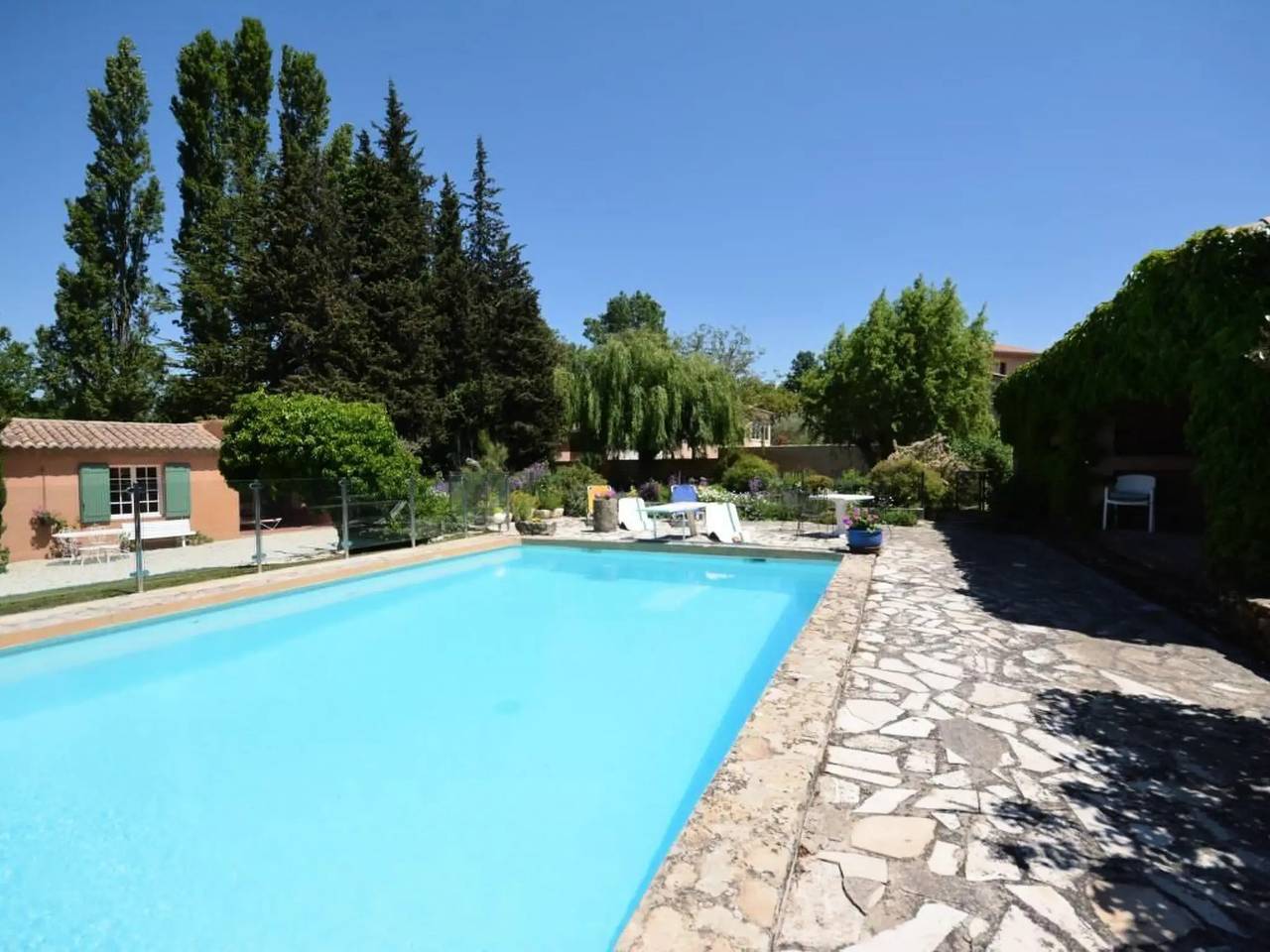 Appartement entier, 4 Pièces 4 Personnes in Malaucène, Parc naturel régional du Mont-Ventoux