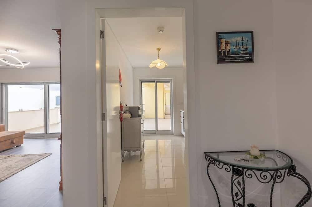 Entire apartment, Sea Sound Apartment in Praia da Califórnia, Sesimbra