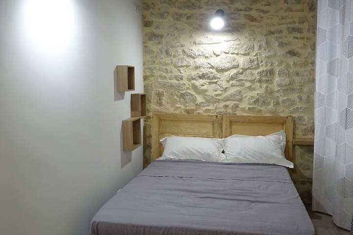 Location de vacances pour 6 personnes, avec jardin ainsi que piscine et terrasse à Barjac - 2