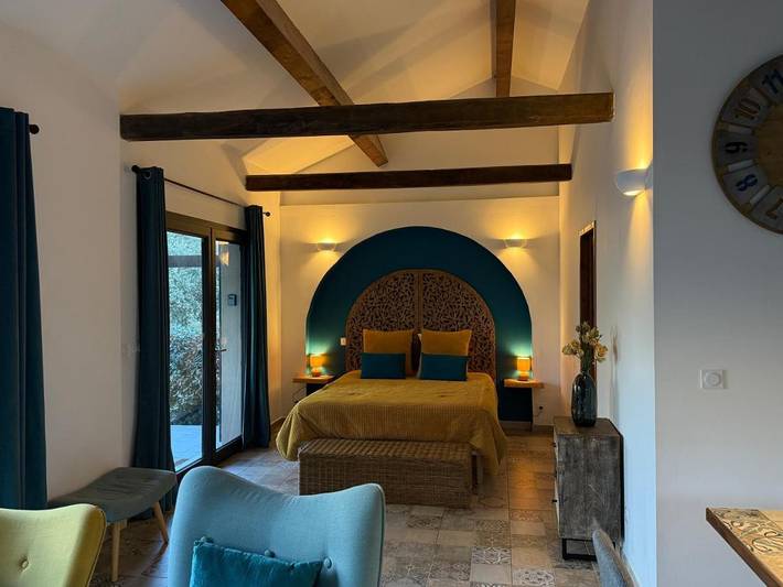 Location de vacances pour 2 personnes, avec jardin ainsi que vue et terrasse à Viggianello - 3