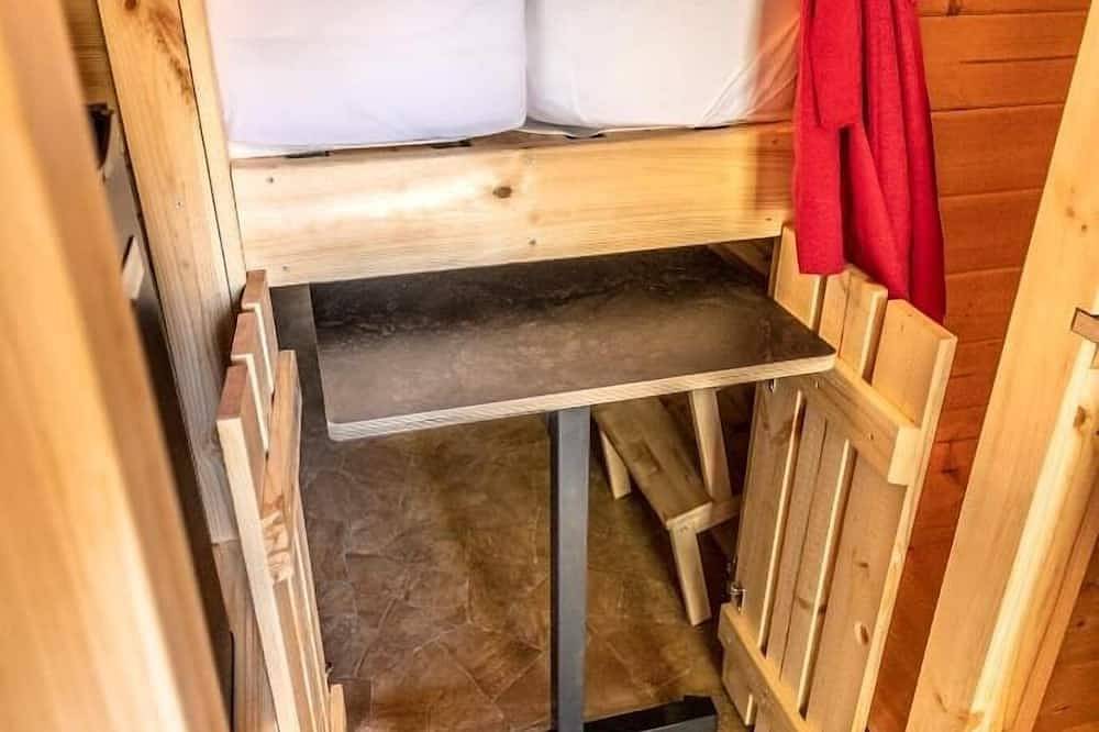 Ganze Wohnung, Schlaffass für bis zu 4 Personen - ein Campingerlebniss der besonderen Art in Burglengenfeld, Ostbayern