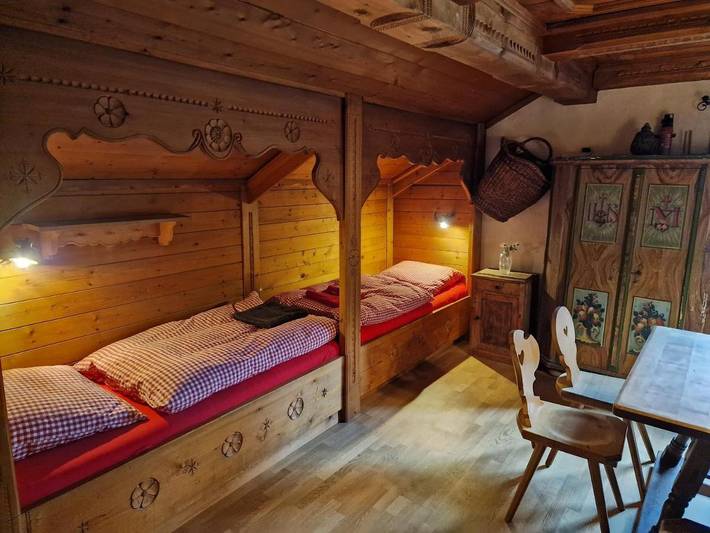 Hütte für 4 Personen, mit Balkon und Terrasse sowie Ausblick in Oberammergau