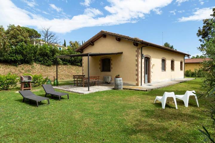 Villa für 6 Personen, mit Ausblick und Garten in Castiglione della Pescaia - 2