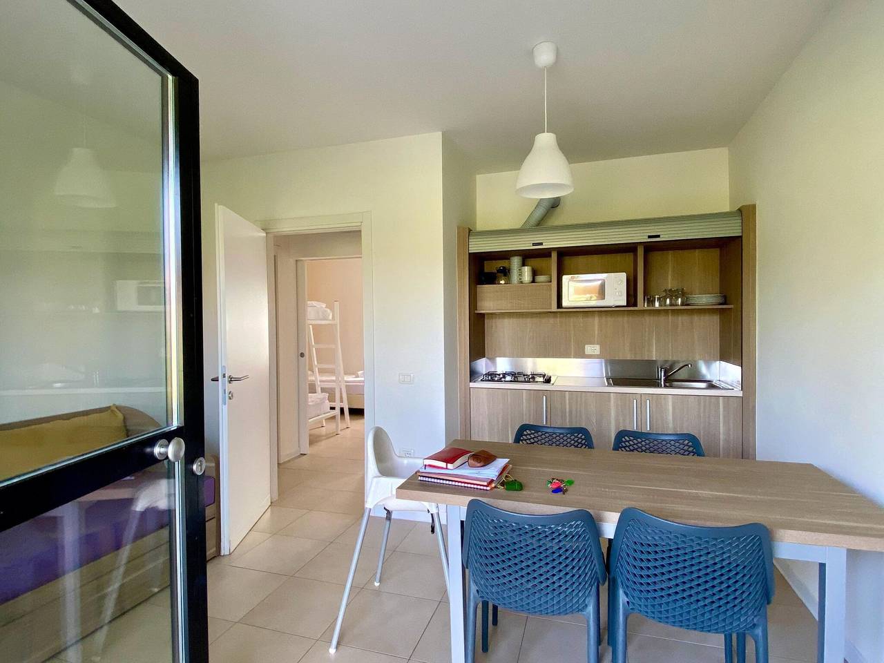 Ganze Wohnung, Ferienwohnung für 6 Personen mit Terrasse in Castelnuovo Del Garda, Gardasee-Berge