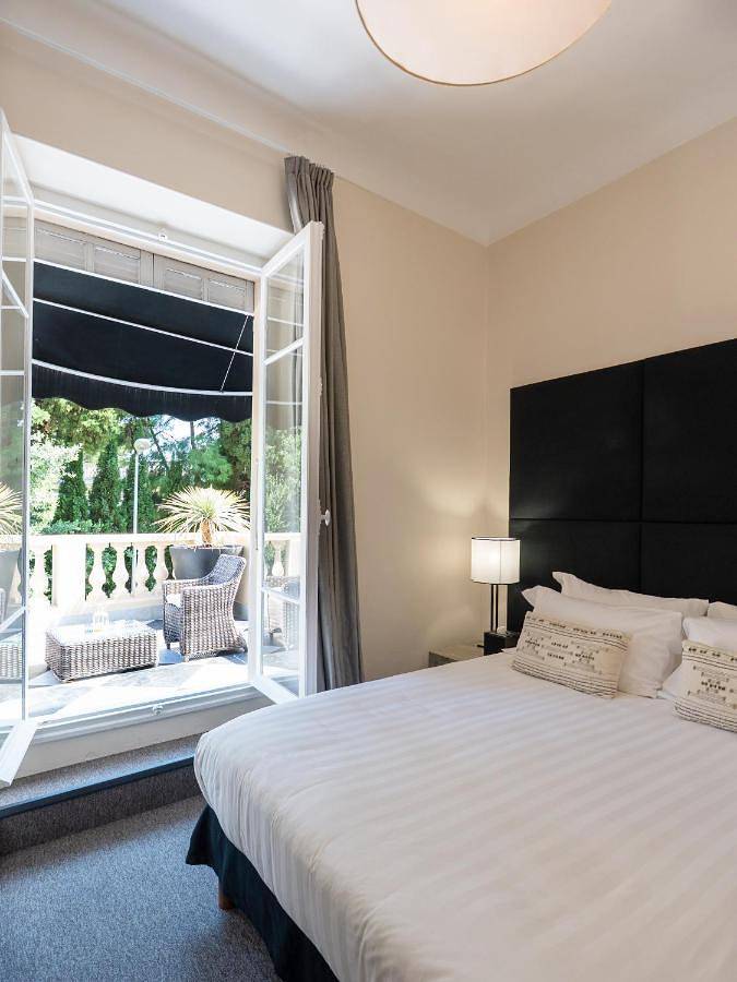 Hôtel pour 2 personnes, avec terrasse à Cap-d'Ail - 2