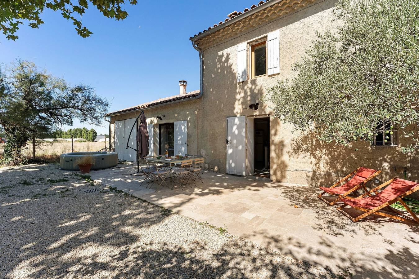 Mas de la Roubine mit Garten, Klimaanlage, Spa und Wlan in Châteaurenard, Arles und Umgebung