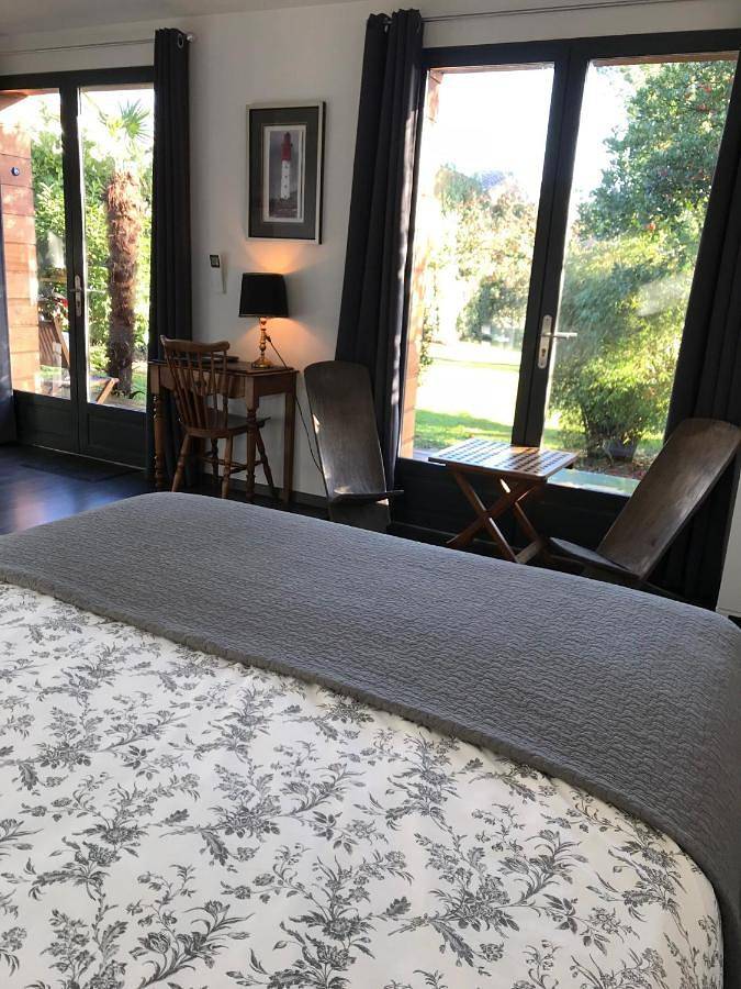 Location de vacances pour 3 personnes, avec vue et jardin à Mérignac - 4