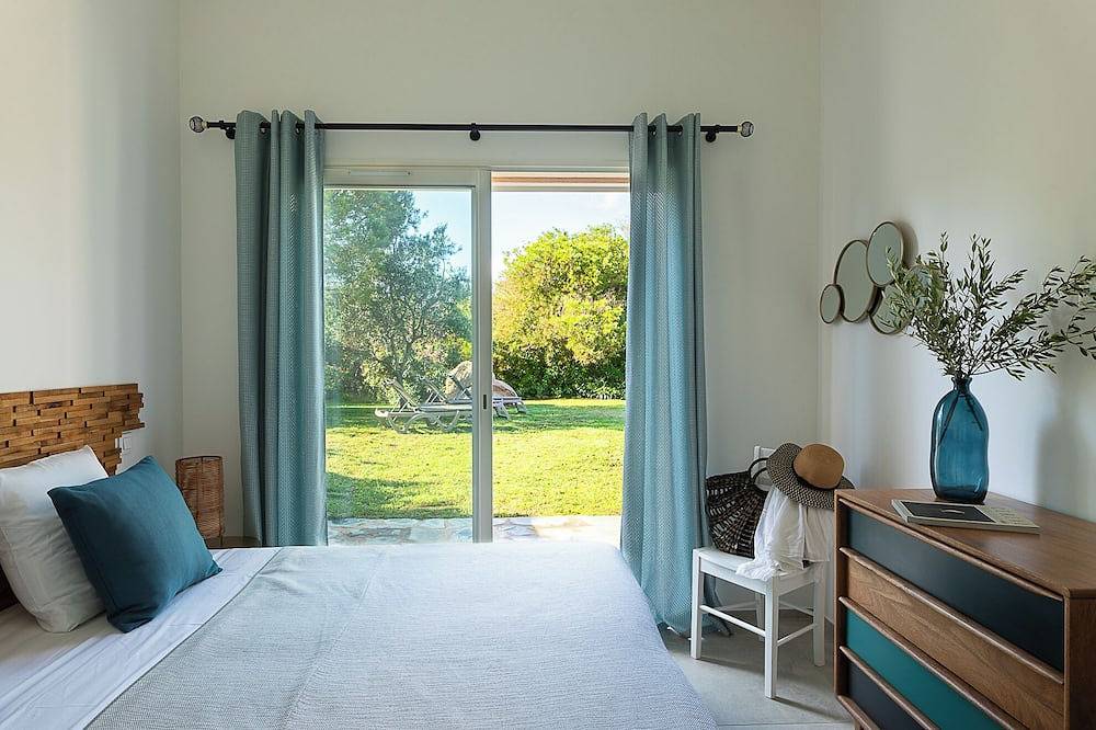 Villa 10 people with garden - Santa Giulia - Residence with heated pool in Santa Giulia, Porto-Vecchio