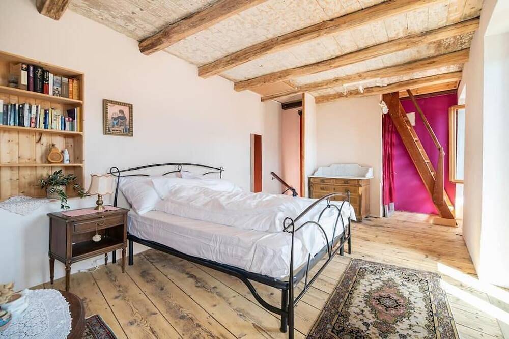 Come Relax and Enjoy the Breathtaking Views in Porta (Brissago), Brissago