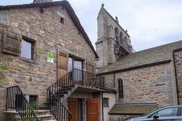 Gîte pour 4 personnes, avec balcon, animaux acceptés à Fau-de-Peyre