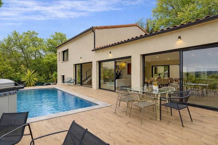 Maison de vacances pour 12 personnes, avec Terrasse ainsi que Jardin et Piscine