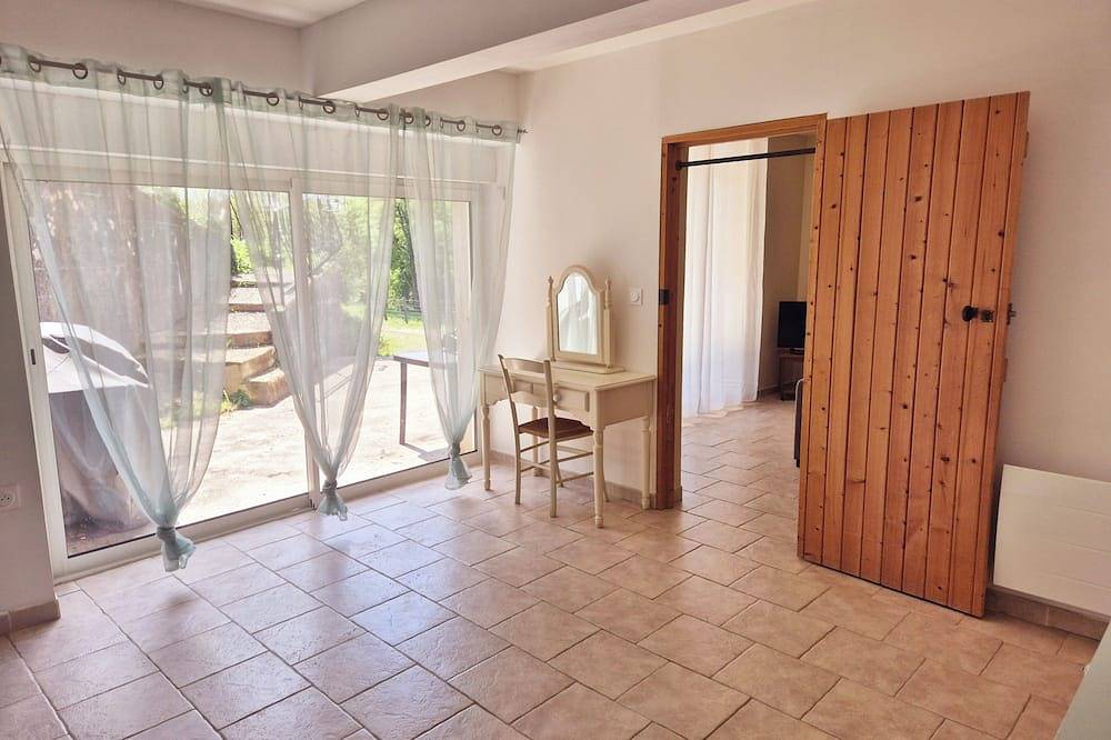 Apartamento entero, Apparently T2 in Brigueuil, Charente