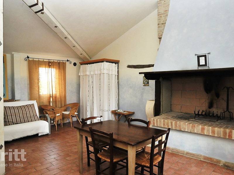 Tritt — Beautifully located apartment for 2 people in Castiglione del Lago in Castiglione del Lago, Lake Trasimeno