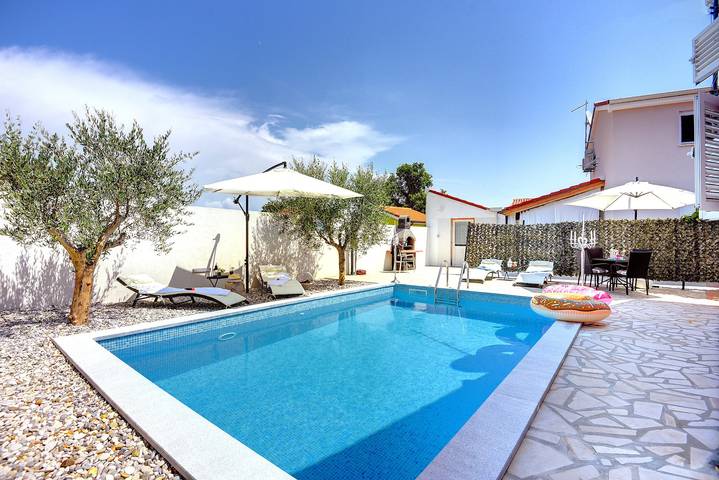 Villa für 5 Personen, mit Terrasse und Pool, mit Haustier - 1