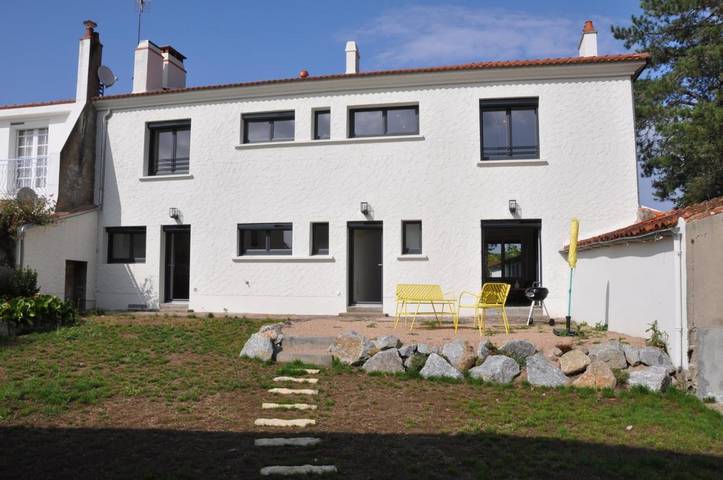 Location de vacances pour 8 personnes, avec jardin et terrasse, animaux acceptés à Aizenay