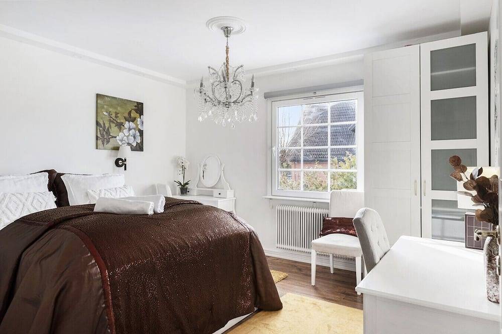 Sunset Getaway Group House in Malmö in Malmö, Svenske Østersjøen