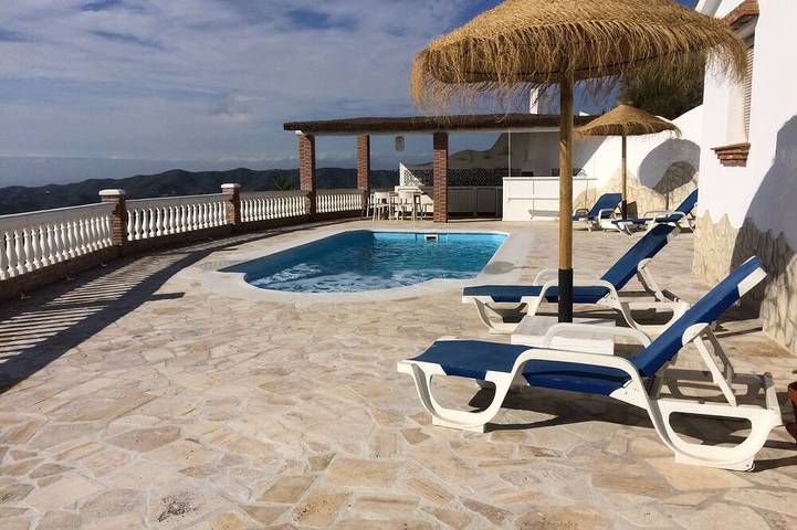 Finca für 6 Personen, mit Balkon und Garten in Vélez-Málaga