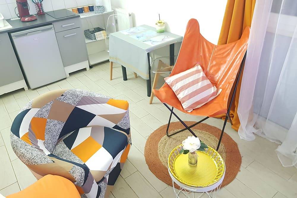 Entire apartment, La Détente Porte de Paris/ Stade de France in Saint-Denis, Seine-Saint-Denis