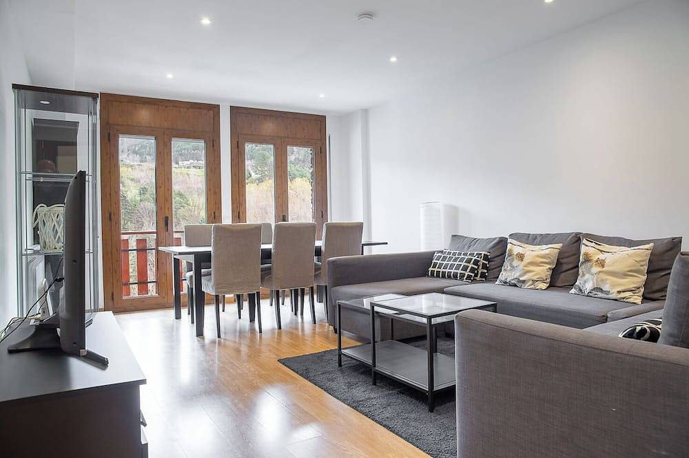 Entire apartment, Andbnb I Spacious and Cozy Retreat I 9 Min to Ski Lift in La Massana (City), Pal Arinsal