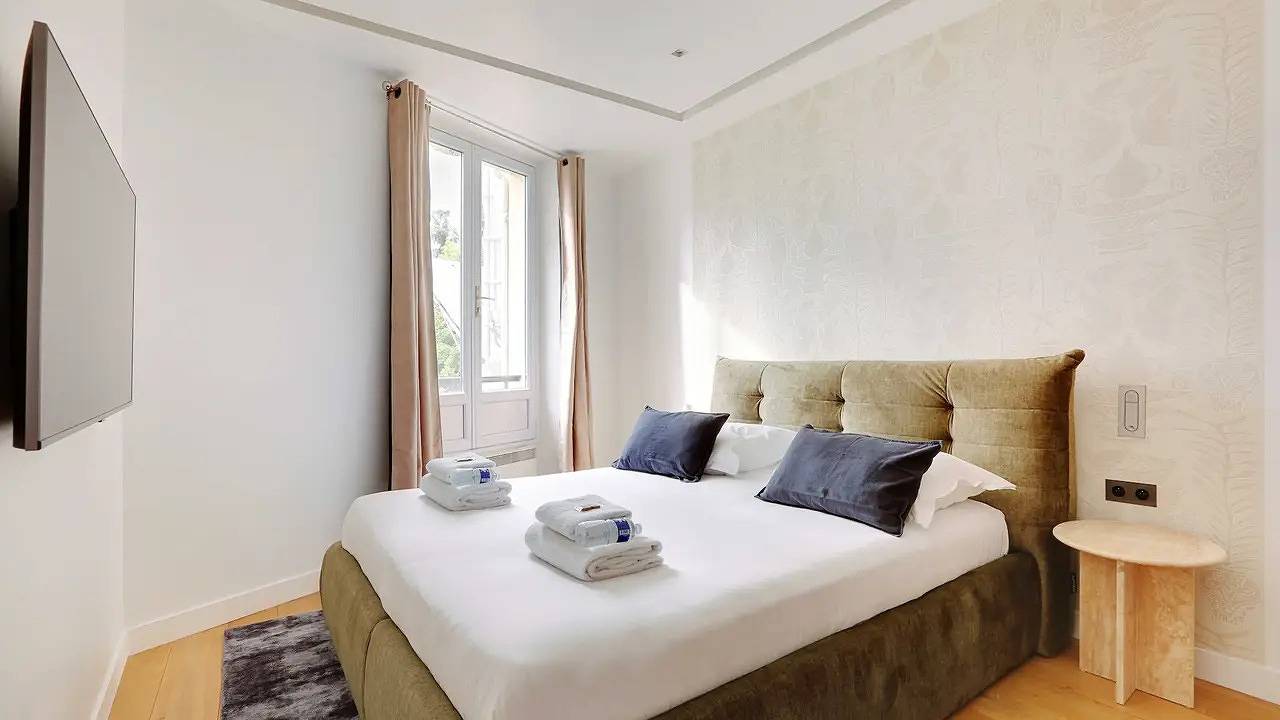 Entire holiday apartment, Holiday apartment for 2 people in Levallois-Perret, Hauts-de-Seine