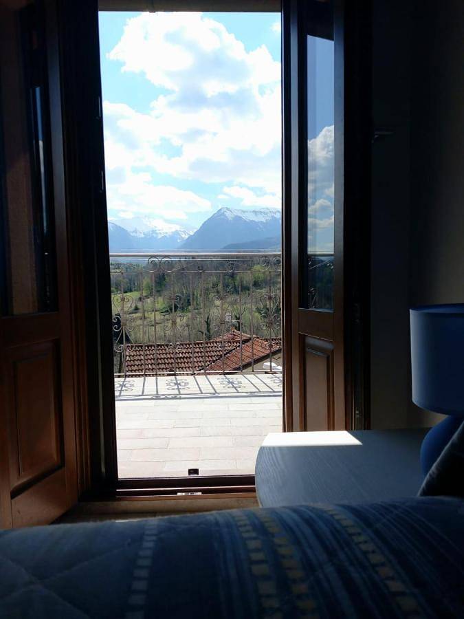 Casa vacanza per 4 persone, con balcone e panorama in Amandola